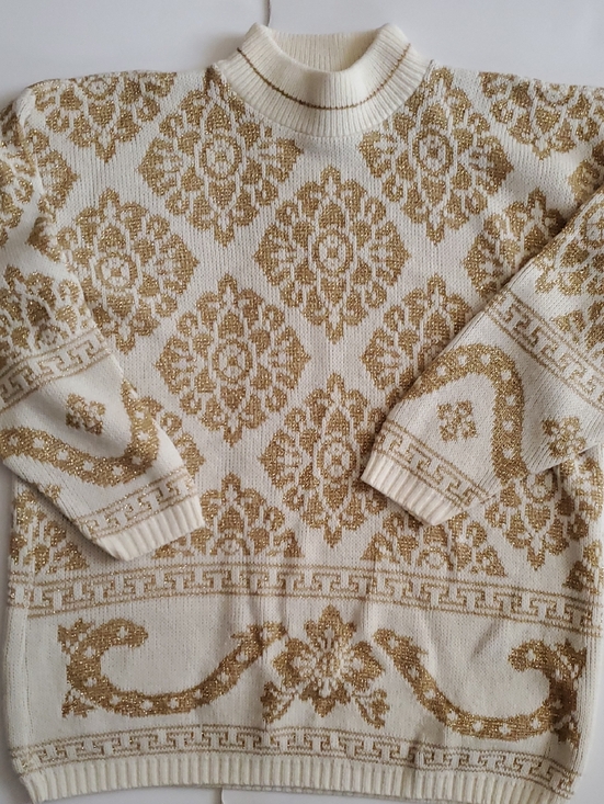 Source Unknown Sweaters - Beautiful White Gold Acrylic Sweater. L. (Please See Measurements). Like New.
